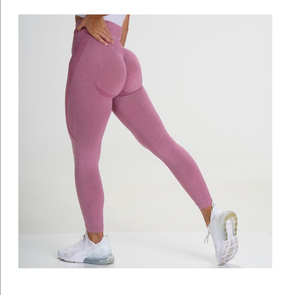 NVGTN Pastel Pink Seamless Leggings
